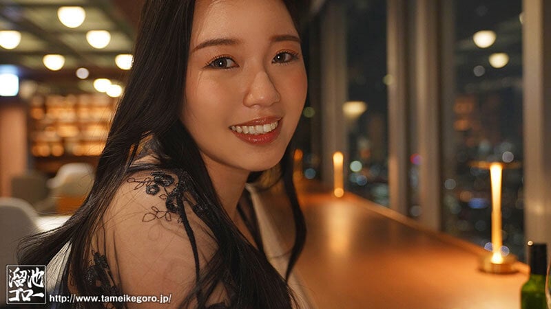 感じてくると腰がヒクついてしまう敏感妻 望月ゆり29歳 ドキドキするSEXがしたくて子作り前に1度だけ…AVに出演します。 初撮り人妻ノンフィクション