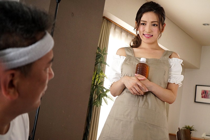 自宅のリフォーム工事…だがそこで内装業者様のデカチンでめりめり開通工事されめろめろにされた妻 紗々原ゆり