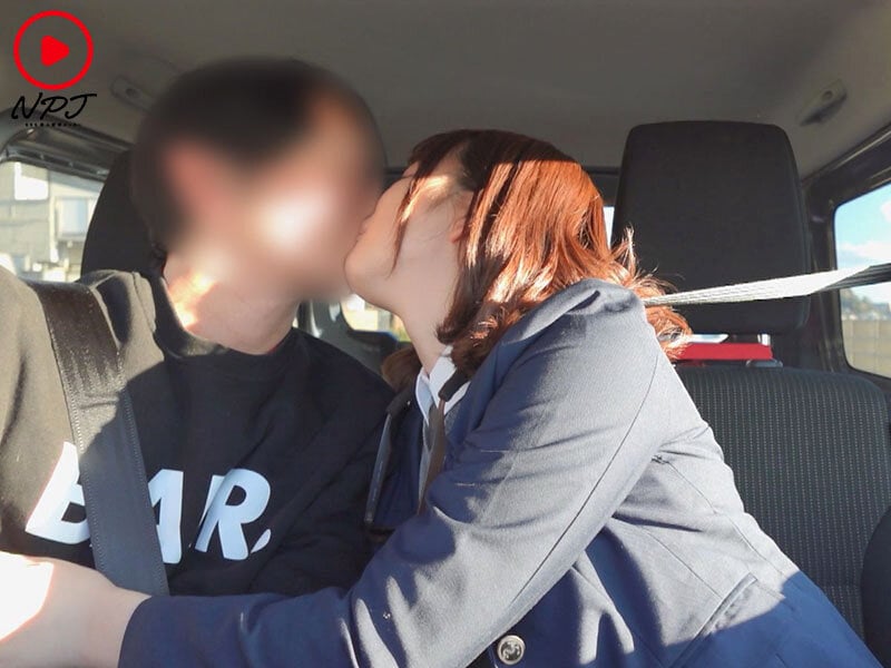 キスだけで濡れるJ● 終業式の日、学校終わりに年上好き女子を車で連れ回してベロキス中出し鎌倉デート