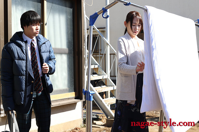 熟母25 ~息子にせがまれて身体を許してしまった母~ 白河花清