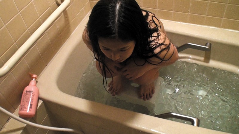 冷蔵庫いもーと ほーる 妹を冷蔵庫に閉じ込めたら、彼女は凍えてただの「穴」になってた。 前乃菜々