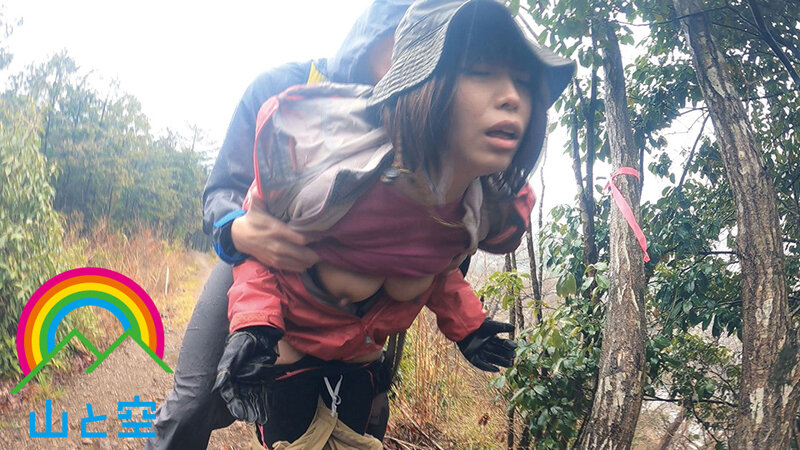 青姦精飲 巨乳JD山ガールとハイキング 「ヤッホー！誰もいない山頂の青姦は、めっちゃ興奮するんよ あ、山を汚したくないから精子は全部飲み干したw」