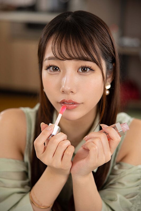 【VR】これぞ8K!最強の顔面特化が完成!!美顏でぷるぷるクチビルのカノジョとず~~っとキスしっぱなしで瞳を見つめつづけながらスローセックス 8KVR 尾崎えりか