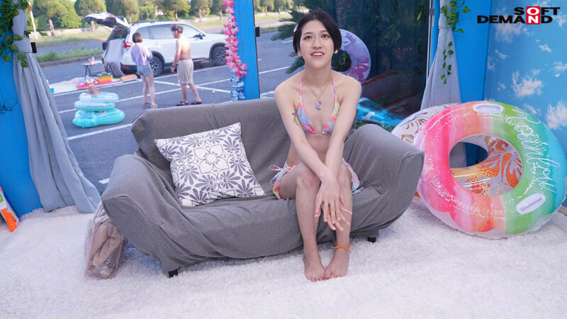 マジックミラー号「童貞くんのオナニーのお手伝いしてくれませんか…」 海水浴場で声を掛けた心優しい水着美女が童貞くんを赤面筆おろし!2023年夏【あかね編】