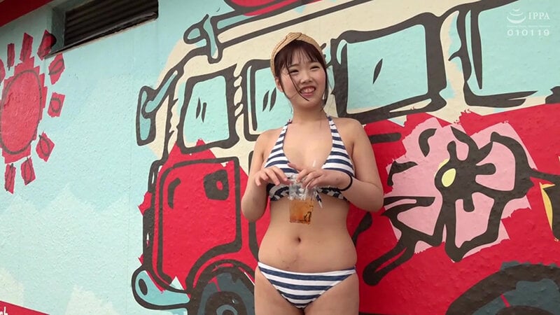 ココナッツ香る夏ギャルが挑戦する手コキ射精チャレンジ! 遅漏すぎデカチンを15分以内にどっぴゅん発射できたら賞金15万円! 「ギン勃ちで熱くてドクドク…照」と赤面した素人ビキニ娘は、覚醒デカマラの連続中出しも受け入れてしまうのか!マジックミラー号…~じゅり編~