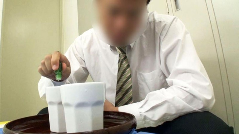 南米ペルーから輸入した『理性を99％奪い去る強力媚薬』を女に飲ませたら、白目を剥いて感じまくるほど効いた！！