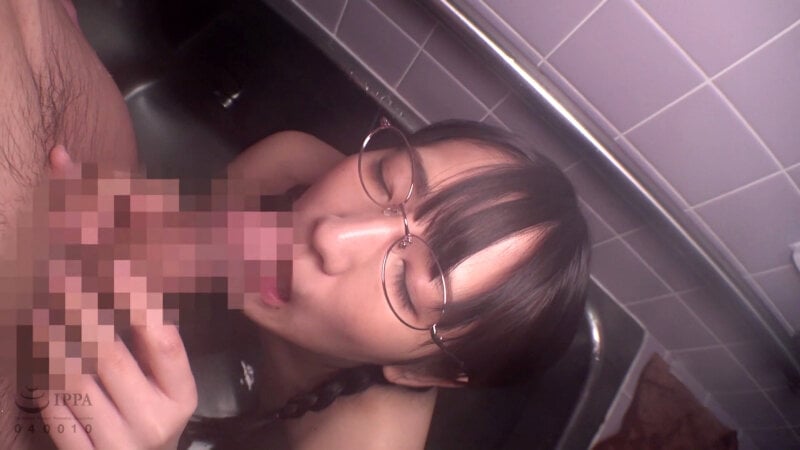 おさげ髪の似合う純朴ロ●ータ美少女と性交記録映像集2 4時間