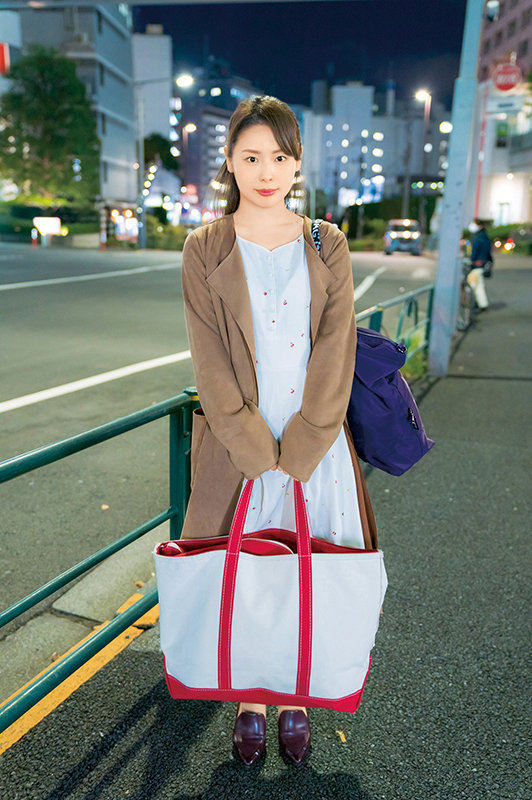 酒×ナンパ×SEX! 12人4時間 奥さん一緒に飲みませんか?BEST @新宿 地方の人妻限定 巨大バスターミナル前で訳アリ人妻をナンパしてみた