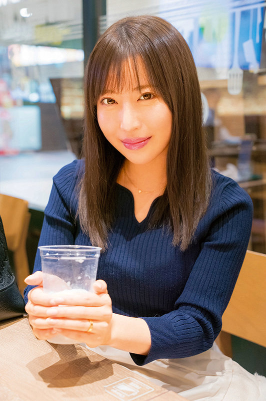 酒×ナンパ×SEX! 12人4時間 奥さん一緒に飲みませんか?BEST @新宿 地方の人妻限定 巨大バスターミナル前で訳アリ人妻をナンパしてみた