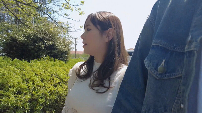 「いつもは我慢してる声が…出ちゃうよ…」温泉で汗だく濃厚セックス 月見伊織 中出し人妻不倫旅行 in 昼顔