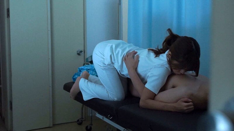 看護婦さんのせいで興奮しちゃった。責任取ってして下さい!!