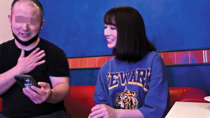 【悲報】トロトロ神乳オッパイ女さん 変態彼氏の要望で見知らぬ男にマ○コプレゼント