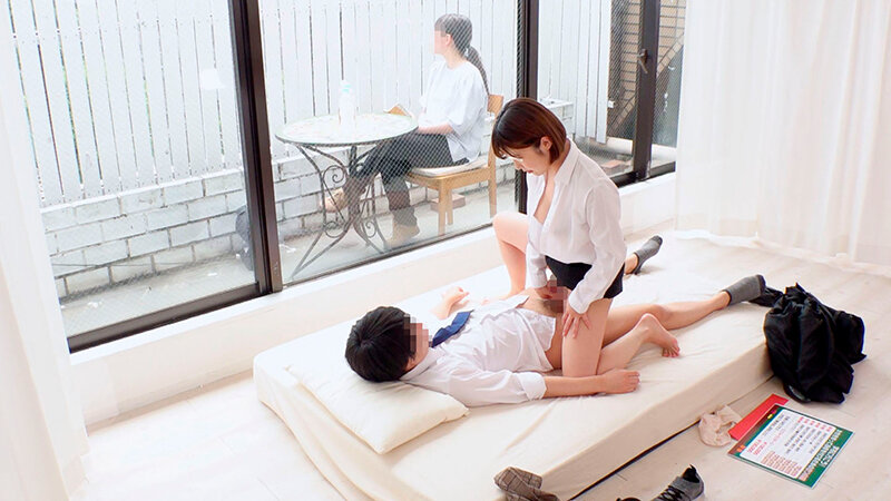 一般男女モニタリングAV 三者面談でセックスしちゃった担任の先生と生徒のその後まで追跡スペシャル マジックミラーの向こうには保護者である母親!巨乳女教師が童貞の教え子を優しい騎乗位で筆おろし中出し!!…した後日談:生徒思いの先生が禁断のセックスにドハマりして…