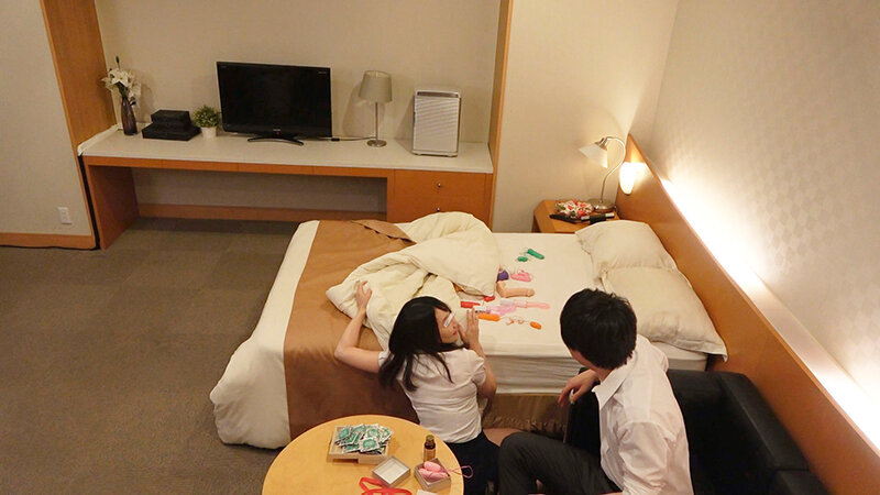 一般男女モニタリングAV 職場の同僚ドッキリ企画 5時間ベスト 出張先のビジネスホテルで憧れの女先輩と後輩男子が2人っきりで相部屋宿泊!エッチなハプニングで急接近した男女が会社に内緒で生ハメ中出しセックス!女先輩24人の没頭のけぞりイキを収録!