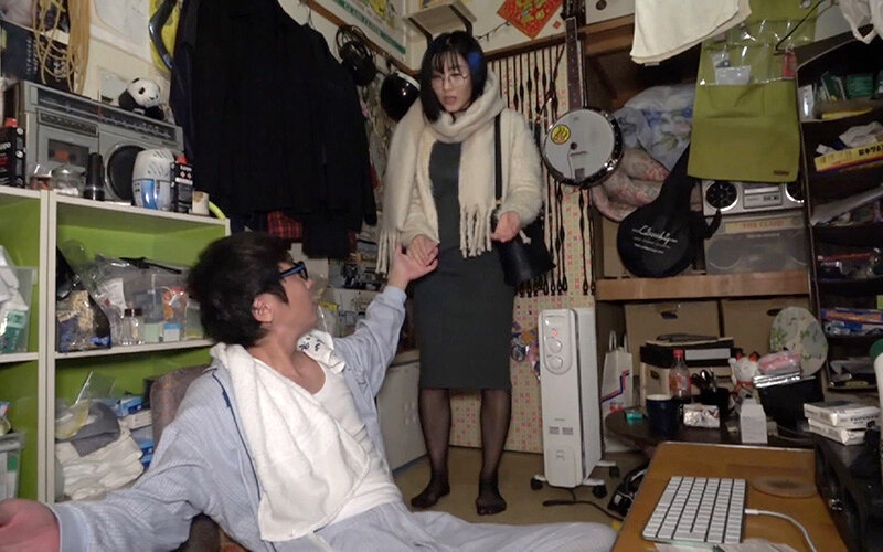 素人裏垢女子と近所の奥様と生徒の母親に生中出し クズ親父あきら監督が自ら選ぶ!「珠玉の中出し自選作品集」素人娘にうっかりナマで中出ししたら100倍返しでお仕置きされました!(泣)
