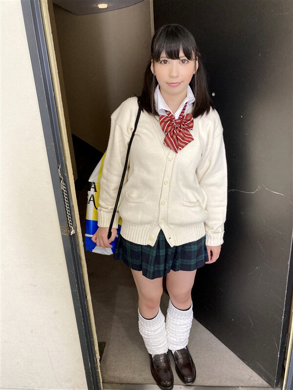 【VR】「ビンビンなオチ○チ○見てたら挿れたくなっちゃいました…◆」家事代行サービスで来た爆乳J○の【デカ尻パンチラ&ルーズソックス】にムラムラ全開で勝手に無許可ガン突きバック!JカップBOIN女子○生と【中出し・尻射・顔射】SEX らん