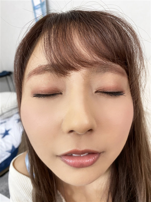 【VR】「私で良かったら付き合ってください」憧れだった美人の先輩から…【突然の愛の告白!!!】密着ラブラブ【口内発射1発・中出し2発・顔射1発】愛の初セックス みのり