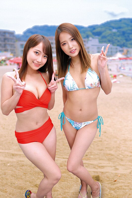 湘南の海で眩しく輝いているW水着ギャルにデカチン童貞君をプレゼント!?ヤバっマジで大きい( ゚Д゚)ウブなデカマラにサマーガールもエチエチ発情wwスケベに優しくSEX教えながら「ヤッてみる?」そのまま逆3Pハーレム状態で生ハメ筆おろし!ドクドク中出しFESTIVAL