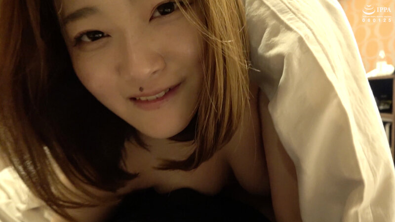 本当にエッチなお姉さんのM男さわさわくすぐり 有村麻衣