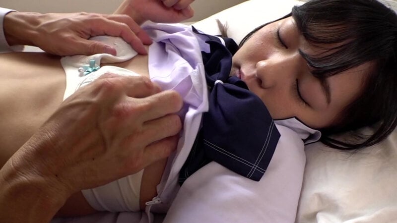 人気の無くなった学校で、あの娘と…。 泉りおん