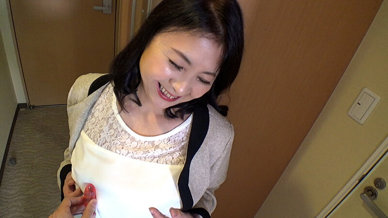 【個人・六十路】Gカップ母の姉と爆乳性交。DC時代からヌイてもらっていた伯母を中出しハメ撮り