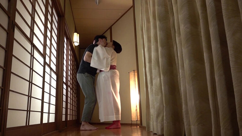 【人気】隣の奥さんは大きな垂れ巨乳で床上手 白鳥寿美礼 フェラ＆バック編