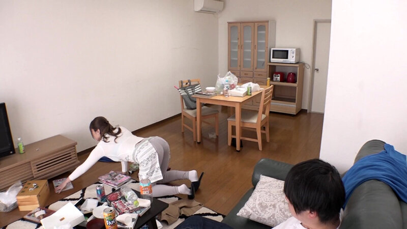 「もうイってるから許して！！」家事代行サービスで派遣されてきた美人スタッフのエロ過ぎるデカ尻に即挿れ！！杭打ちピストン中出し20発射！！！