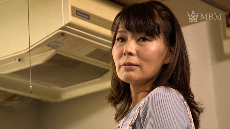 両親のSEXを見てしまい…母さんの痴態が忘れられない僕は母さんに責任をとってもらうことに…