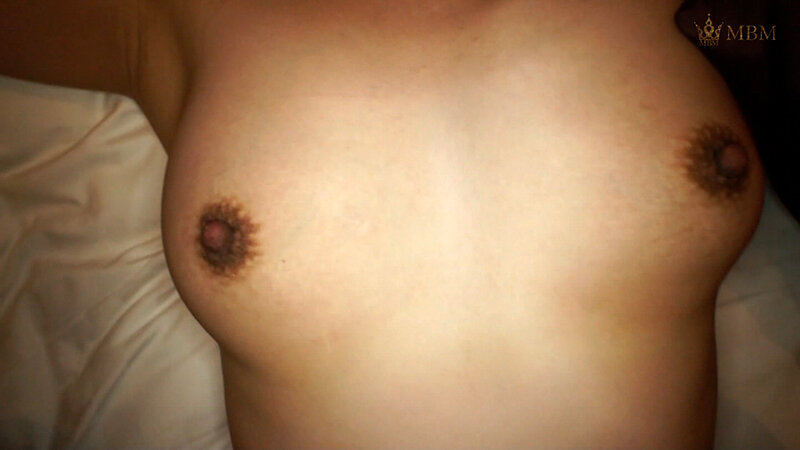 スタイル抜群の美熟女!美女でもあそこはヌっちゃヌちゃ本気汁でパンティに大きなシミを…