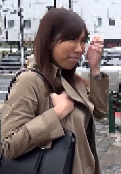 衛星放送のインタビューをお願いした仕事帰りのGカップ奥さんを車に連れ込みエロインタビューから下着見せ、Gカップ乳を露わに揉まれ母乳が…電マで責められ潮吹き淫乱炸裂！