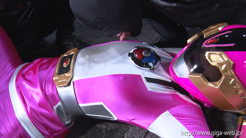 ヒロイン完コス陥落地獄 サバイブピンク 斎藤まりな