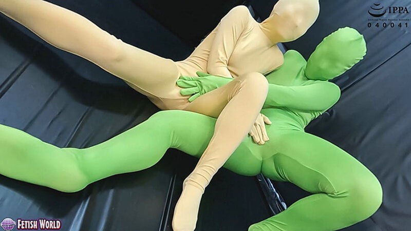 帰ってきた全身タイツレズビアン 1