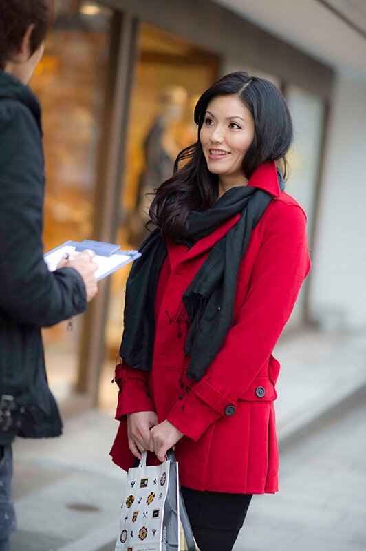 襲い来る妊娠の恐怖…ヤリ過ぎ人妻ナンパ 軽い気持ちでナンパされ…危険日に中出しされて後悔に頭を抱える人妻12人4時間@04