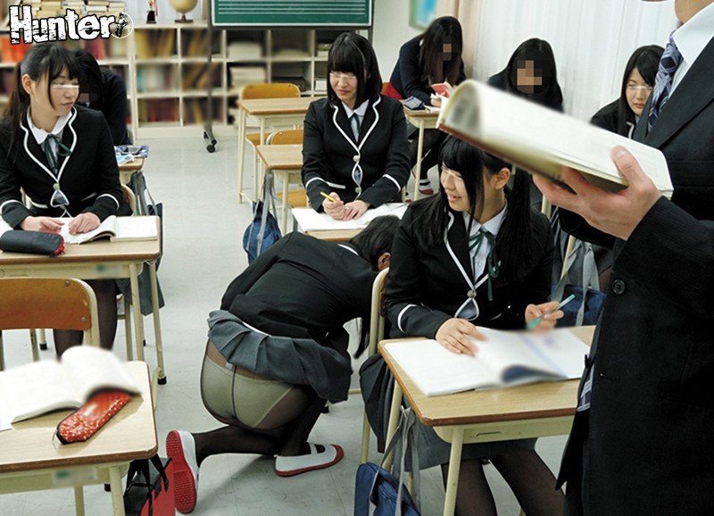 校則が厳しい超お嬢様女子校は見た目は清楚だけど実はヤリマンだらけ！！非常勤講師として行った先がお嬢様女子校！黒髪の乙女の花園と思いきや、清楚な見た目とは反して女子たちはみんなヤリマン！小中高と女子校育ちの反動でセックス大好き女子に！だから…