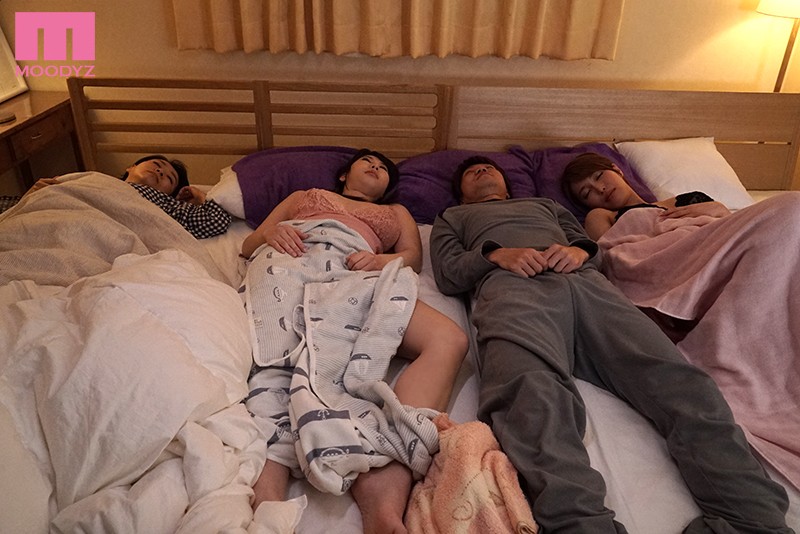 まるで拷問… 絶対に手が出せない無防備な巨乳姉達と添い寝する事になった僕。 君島みお 宝田もなみ