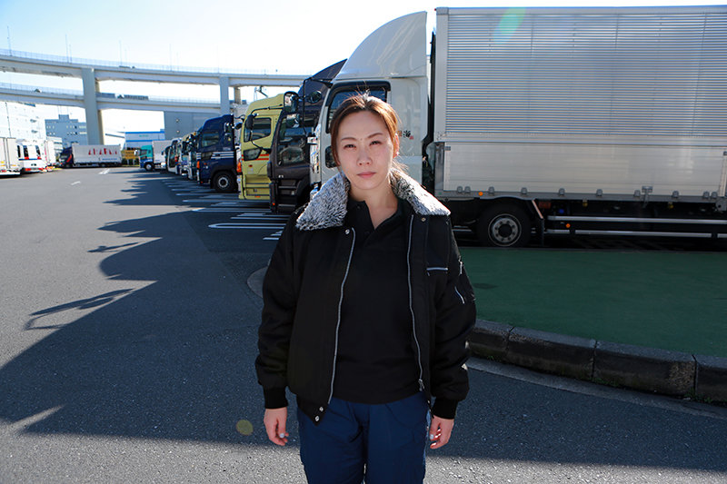 実は美人が多い女性トラック運転手を性感マッサージでとことんイカせてみた4時間SP