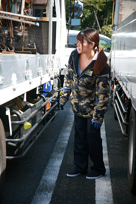 実は美人が多い女性トラック運転手を性感マッサージでとことんイカせてみた4時間SP