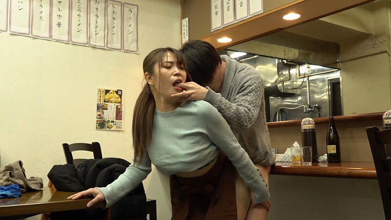 デカパイ母ちゃんとボイン娘がいる定食屋の常連になって親子丼SEXしたい！