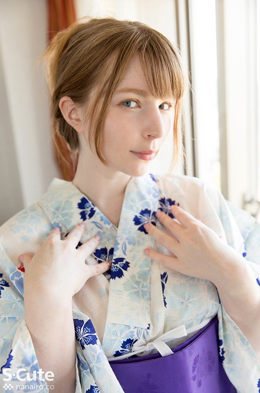 街で振り返るブロンド美人、中身は性欲モンスター ~噴き過ぎてスイマセン~ ジューン・ラブジョイ