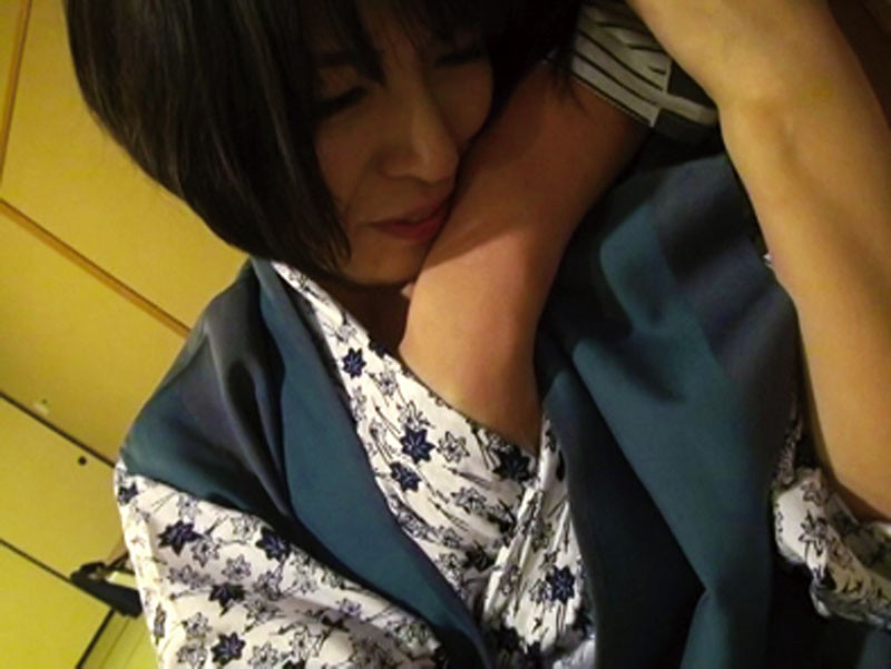 密着生撮り 人妻不倫旅行 #136