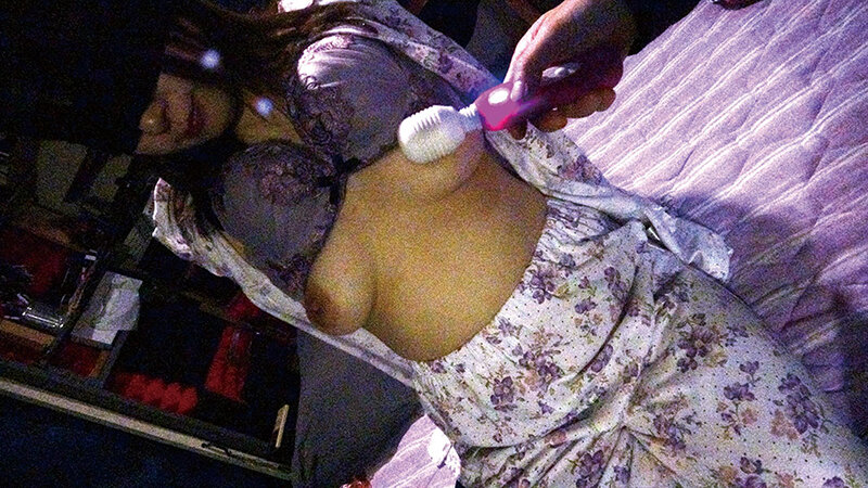 自分の部屋に泊まることになった妻の女友達 「人妻望美さん(仮名)三十八歳」に当然のように手を出してしまうワタシ(23)
