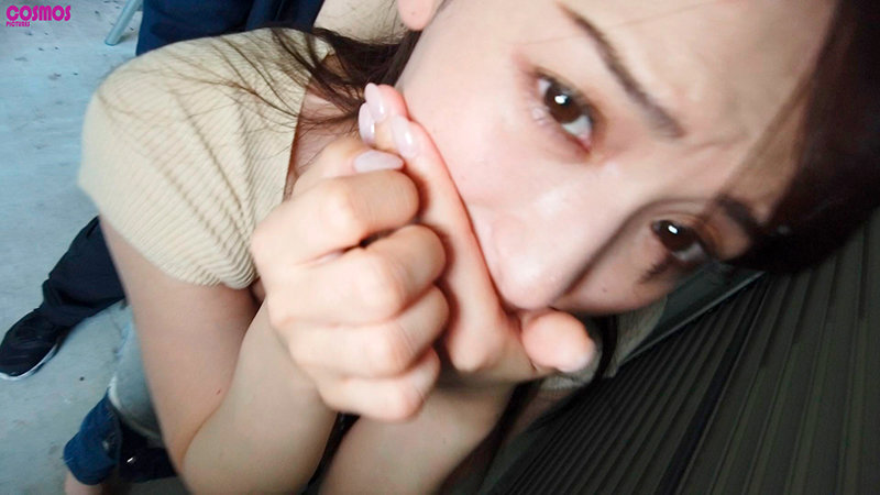 都会のド真ん中でザーメン溜め飲み羞恥ごっくん