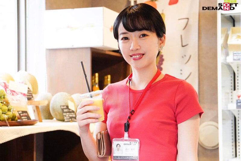大学から芸術系を専攻し某制作会社から転職してきたクールビューティ―でその上むっつりな社内デザイナー デザイン部中途入社3年目 倉田優希 AV出演!