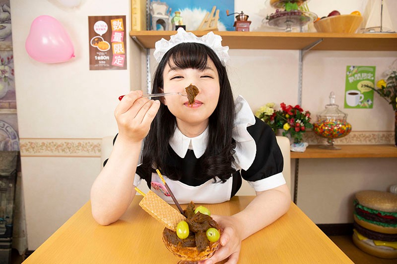 【VR】脱糞メイドカフェ まこのケツ穴ひり出しマスカットロパフェはいかがですか? 前多まこ
