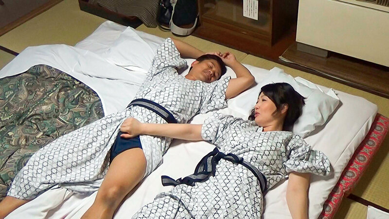 温泉旅館に仕込んだカメラが捉えた猥褻映像