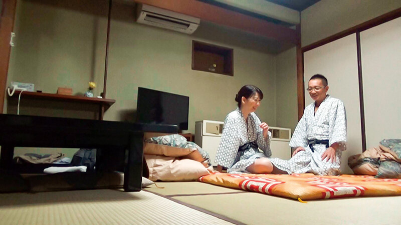 温泉旅館に仕込んだカメラが捉えた猥褻映像