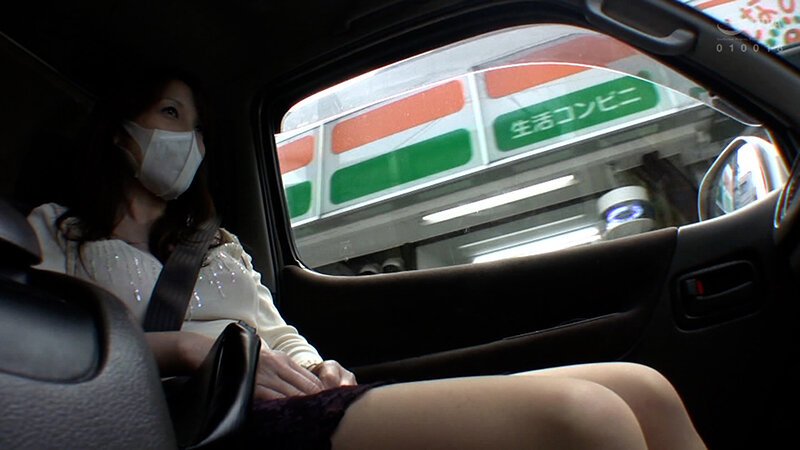 快楽の世界を味わいたい！旦那とはセックスレスで欲求不満の五十路熟女がカメラの前で快楽に没入してガチイキSEX！