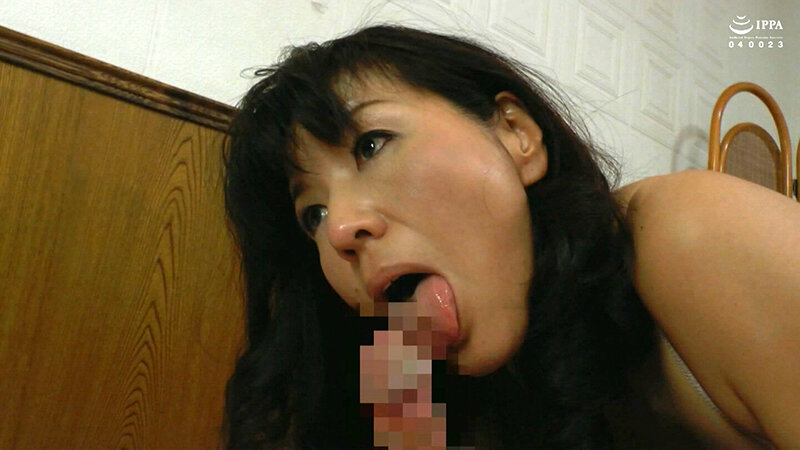 童貞の息子が熟女デリヘルを呼ぶと…まさかの母が!?