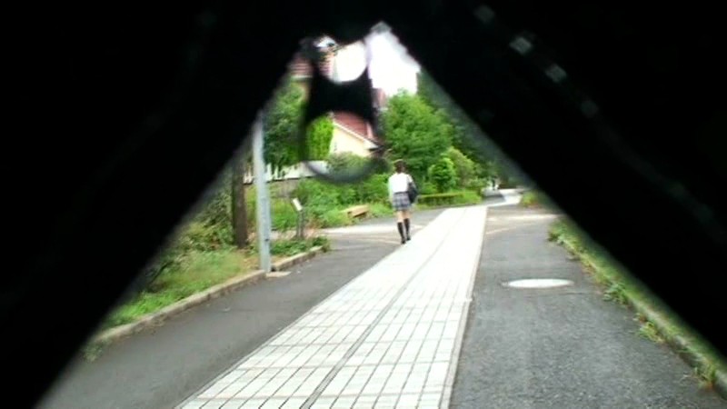 女子校生パンチラ盗撮尾行レ●プ