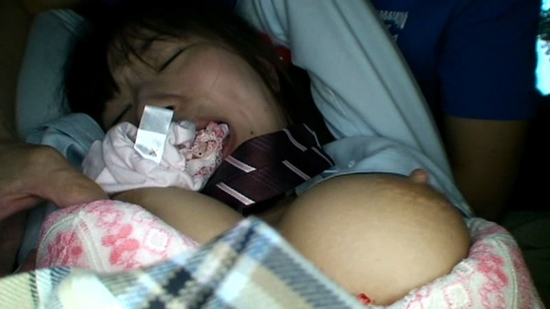 女子校生パンチラ盗撮尾行レ●プ